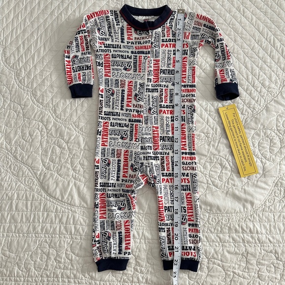 NWT NFL Team Apparel New England Patriots Baby Sleeper Onesie 12 Months - Picture 7 of 9
